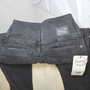 100% Colpmbian Jean Women's Black Jeans